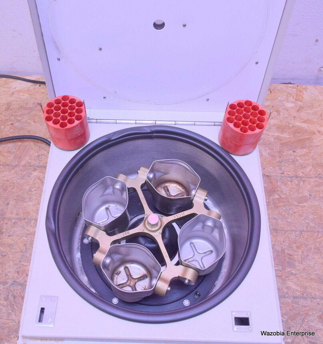 IEC CENTRA-7R REFRIGERATED CENTRIFUGE WITH ROTOR AND BUCKETS